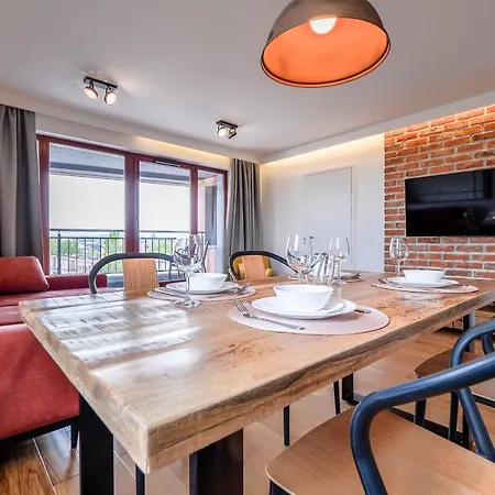 Citystay Waterlane Island Апартаменты Гданьск