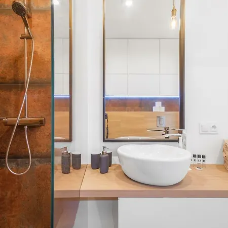 Citystay Waterlane Island